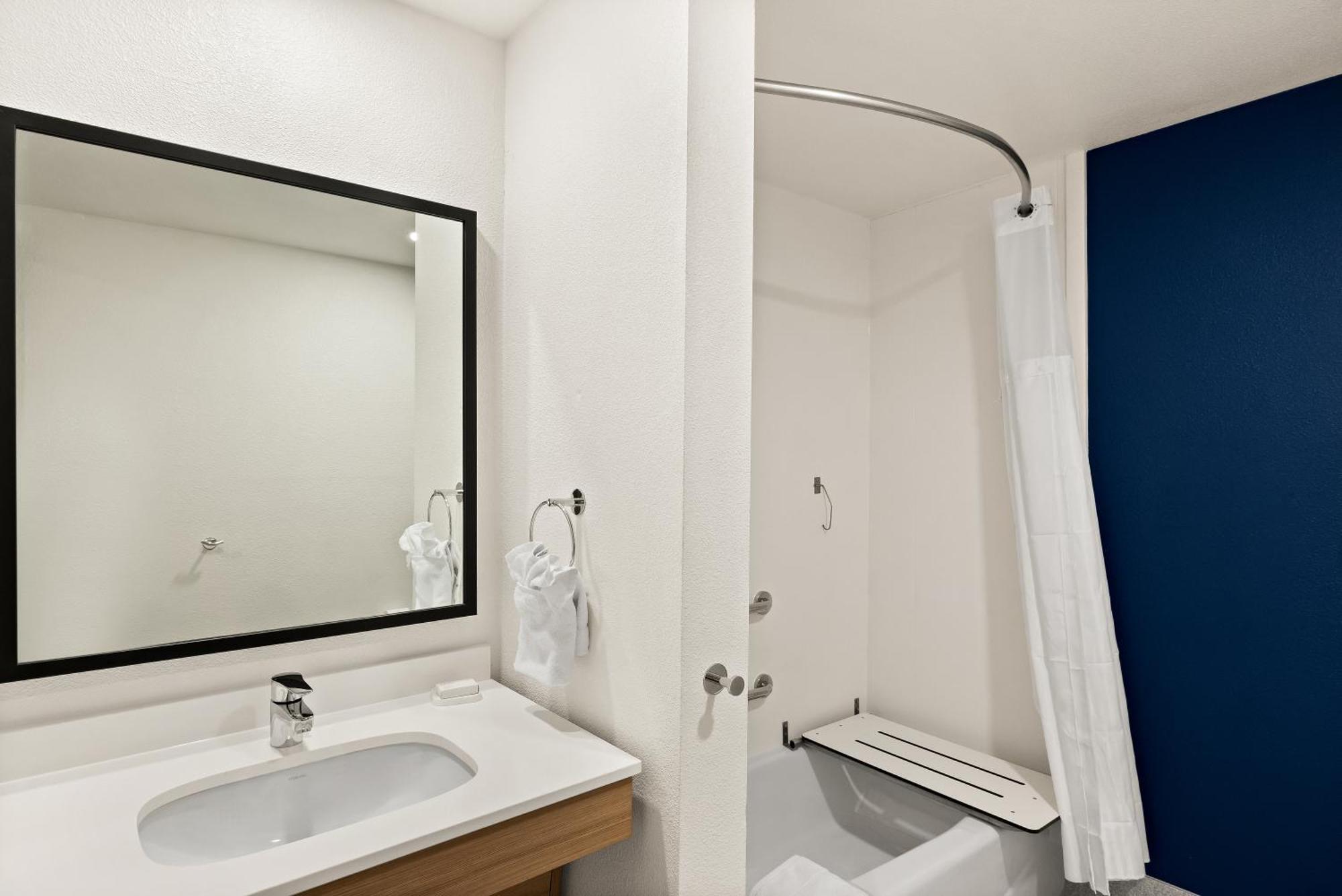 Spark By Hilton Williams Newly Opened 2025 Экстерьер фото