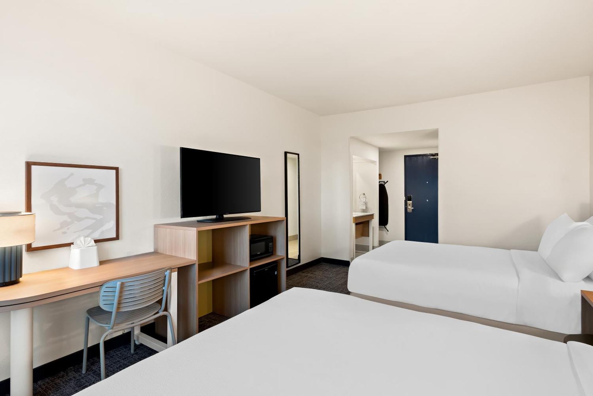 Spark By Hilton Williams Newly Opened 2025 Экстерьер фото
